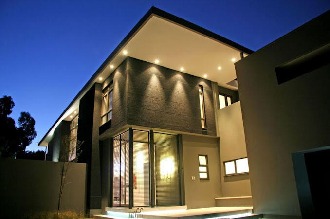 outdoor building lighting